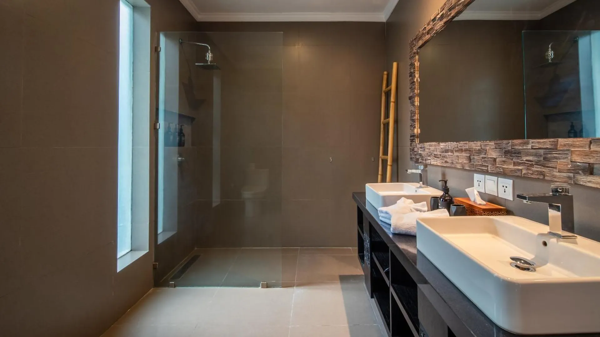 Stylish And Stunning Villa Eleni Seminyak