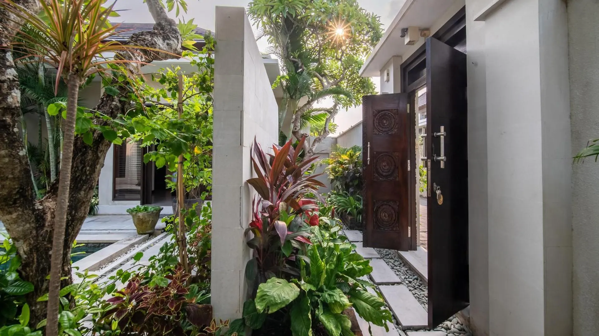 Stylish And Stunning Villa Eleni Seminyak  Indonesia